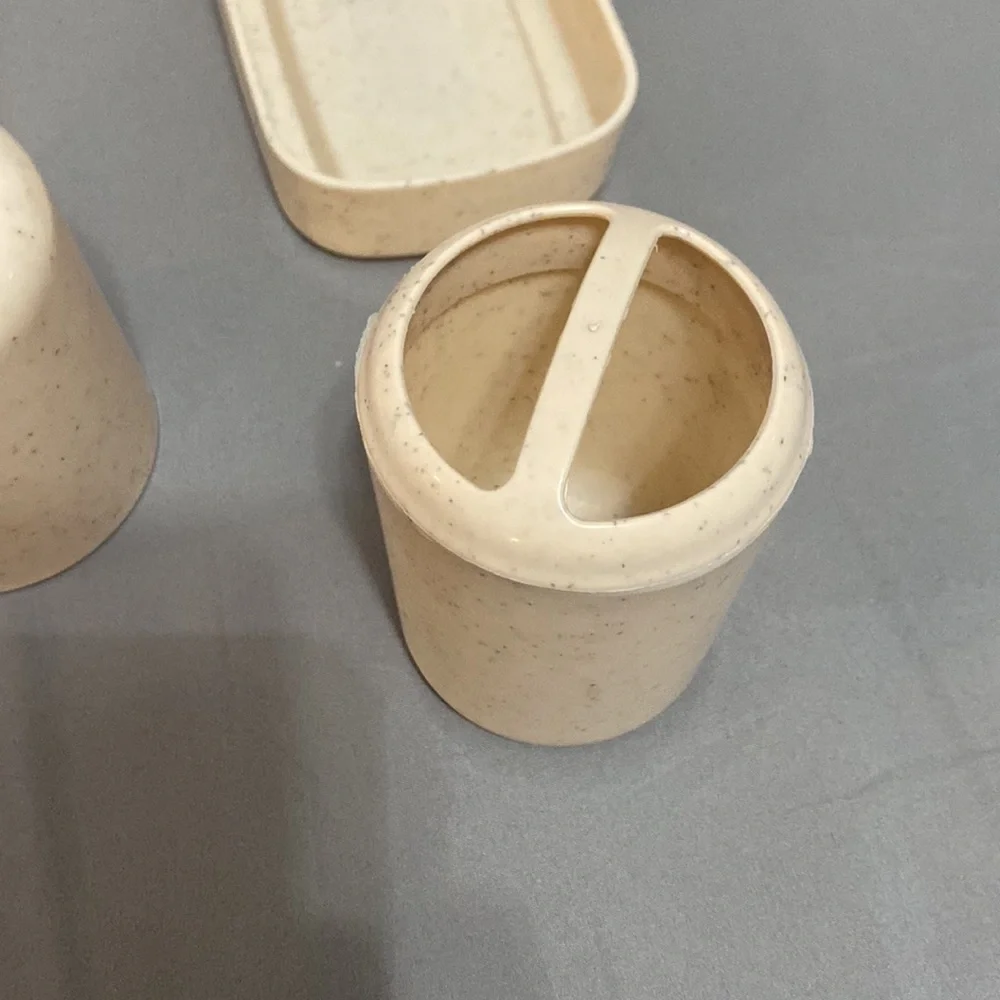 BOGO Speckled Ivory Colored Plastic Bathroom Set